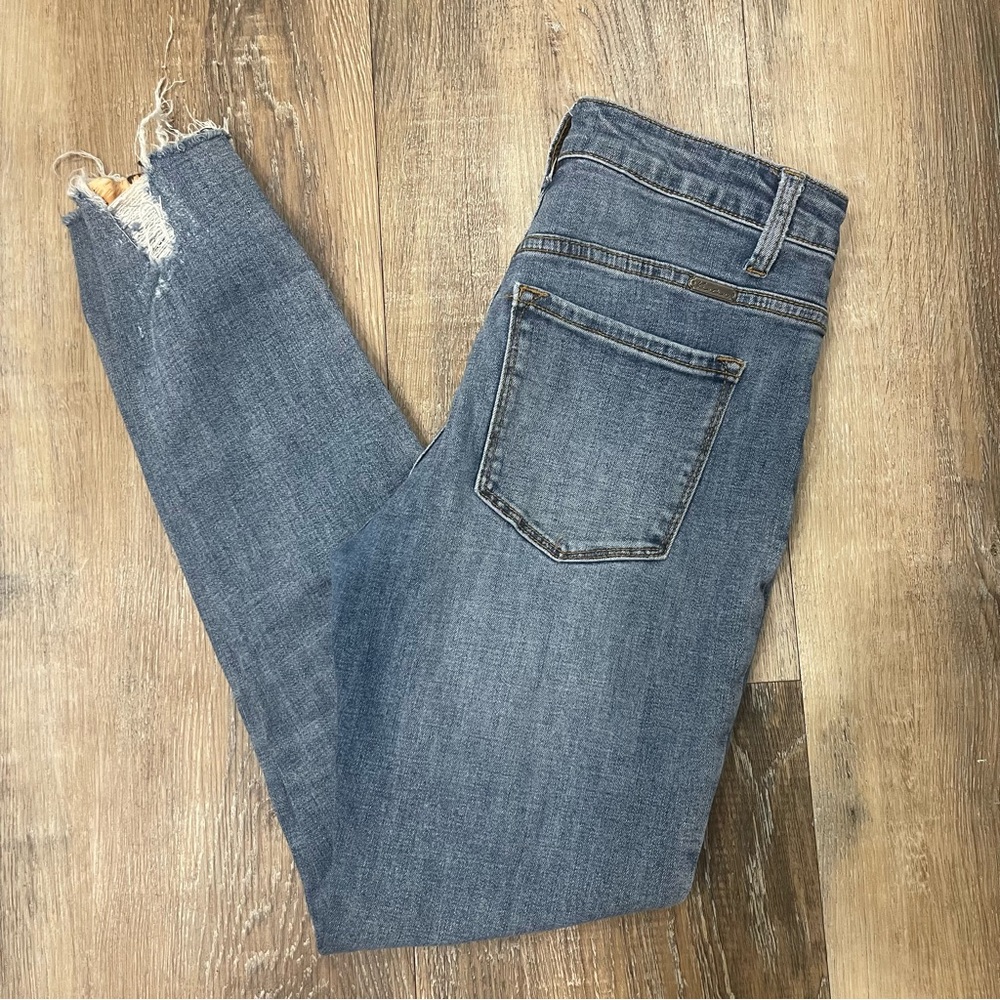 KanCan Distressed Blue Skinny Leg Jeans with cute animal print inserts. See pics